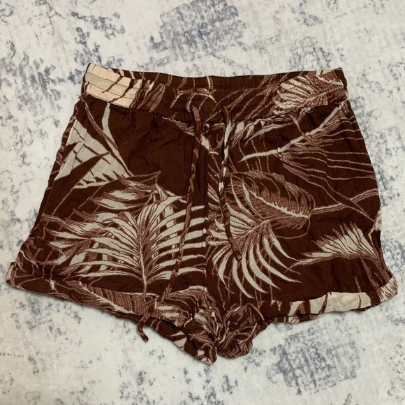O'Neill Pants - O’Neill Brown Leaf Print Women's Shorts XS